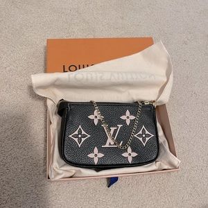 Louis Vuitton Mini Pochetteb Leather Chain Bag Black Monogram